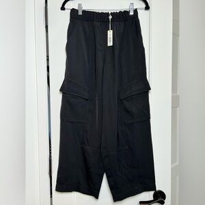 NWT Max Studio Black Cropped Cargo Wide Leg Stretchy Trousers (XS)